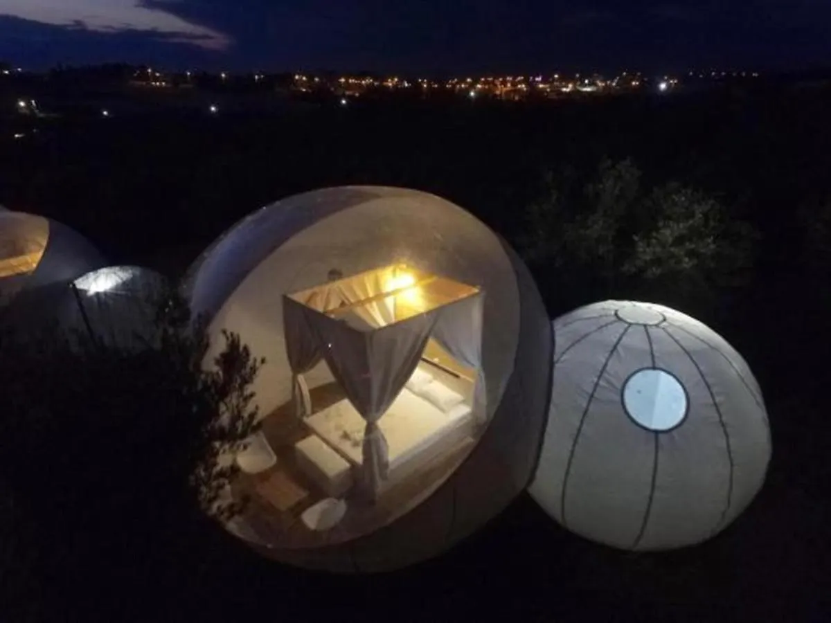 Bubble Tents 네아 모우다니아