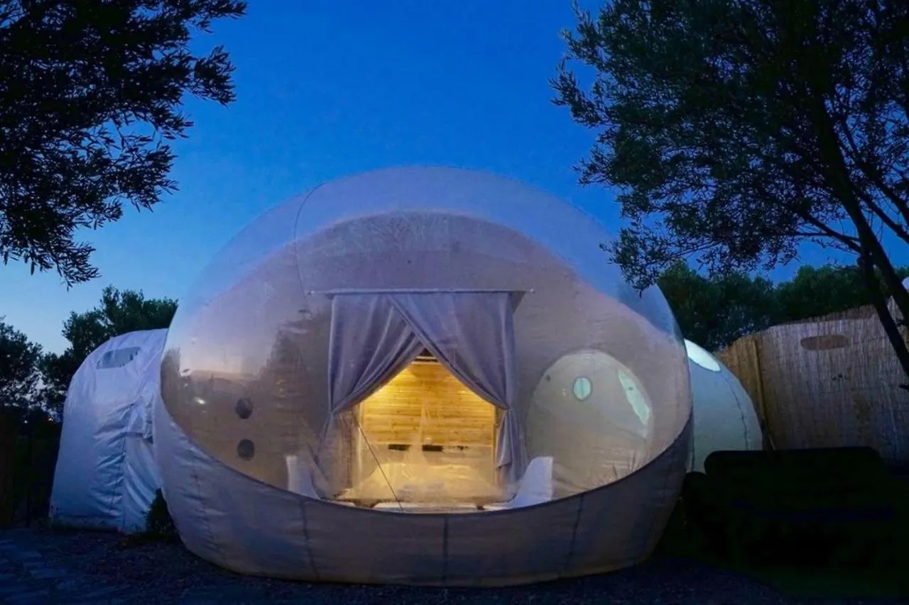 Bubble Tents 네아 모우다니아
